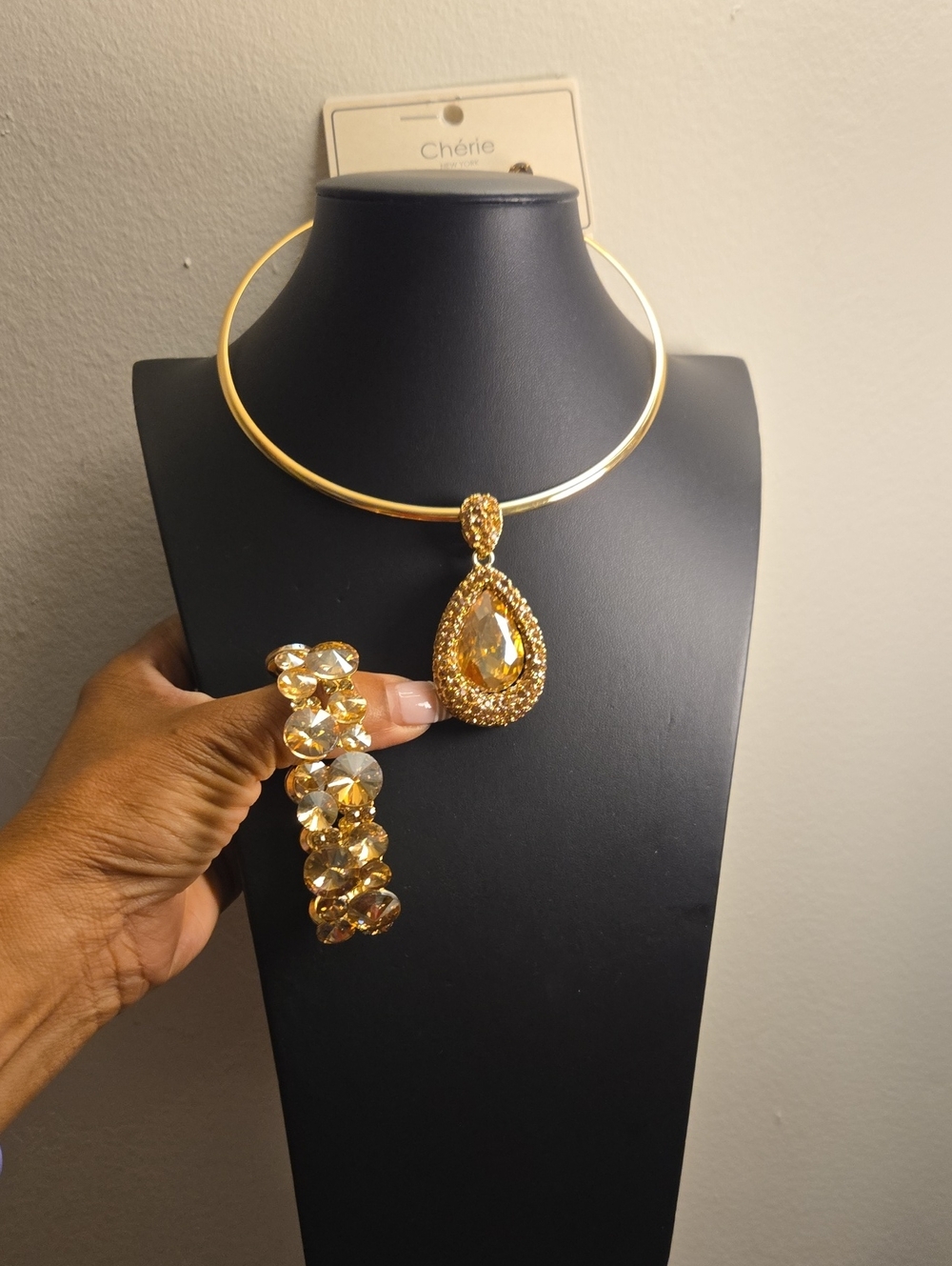 Gold Teardrop Pendant Choker Necklace with Matching Bracelet